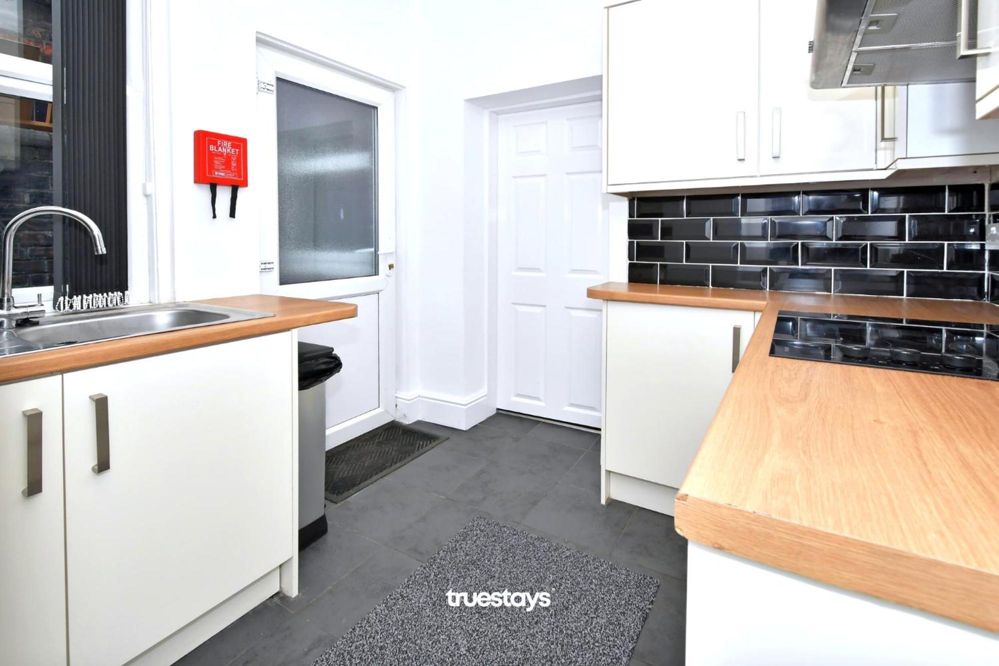 Gilman House By Truestays - 4 Bedroom House In Stoke-On-Trent Etruria Buitenkant foto